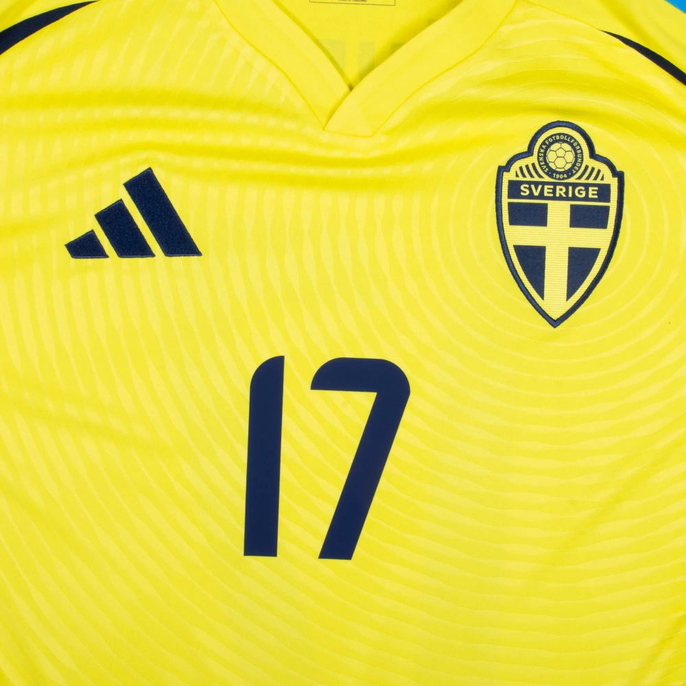 adidas Sweden Home Gyökeres 17 Shirt (Official Printing)