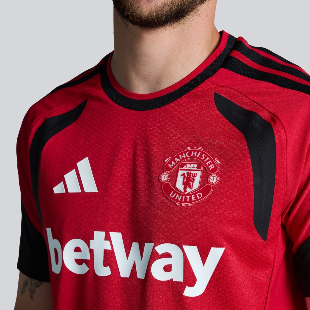 Manchester United 26/27 Training Tiro Authentic Jersey Red (Sponsored)