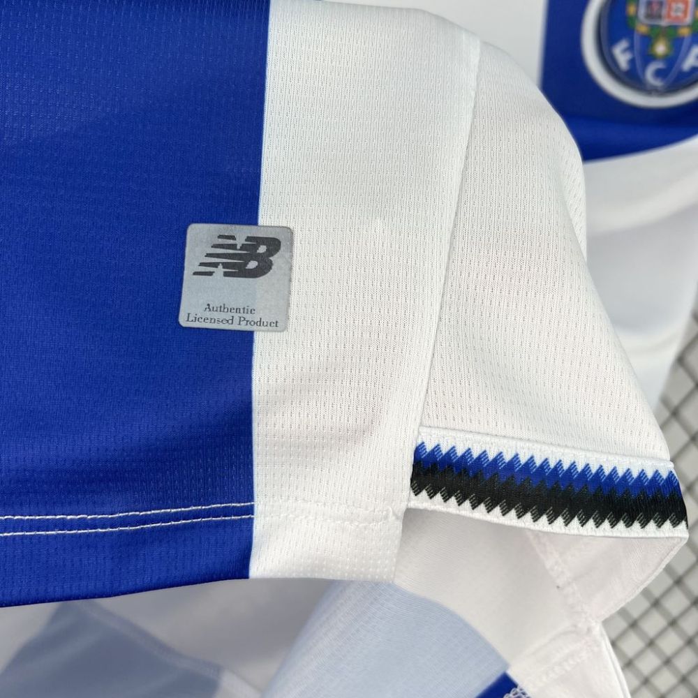 26-27 FC Porto Home Football Jersey