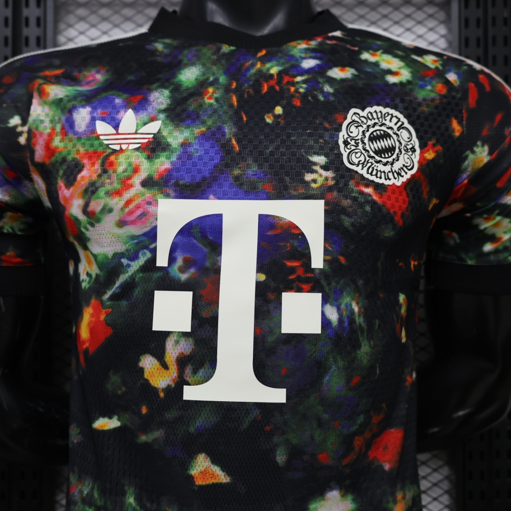 adidas FC Bayern 26/27 Wiesn Jersey Player Version - Multicolor