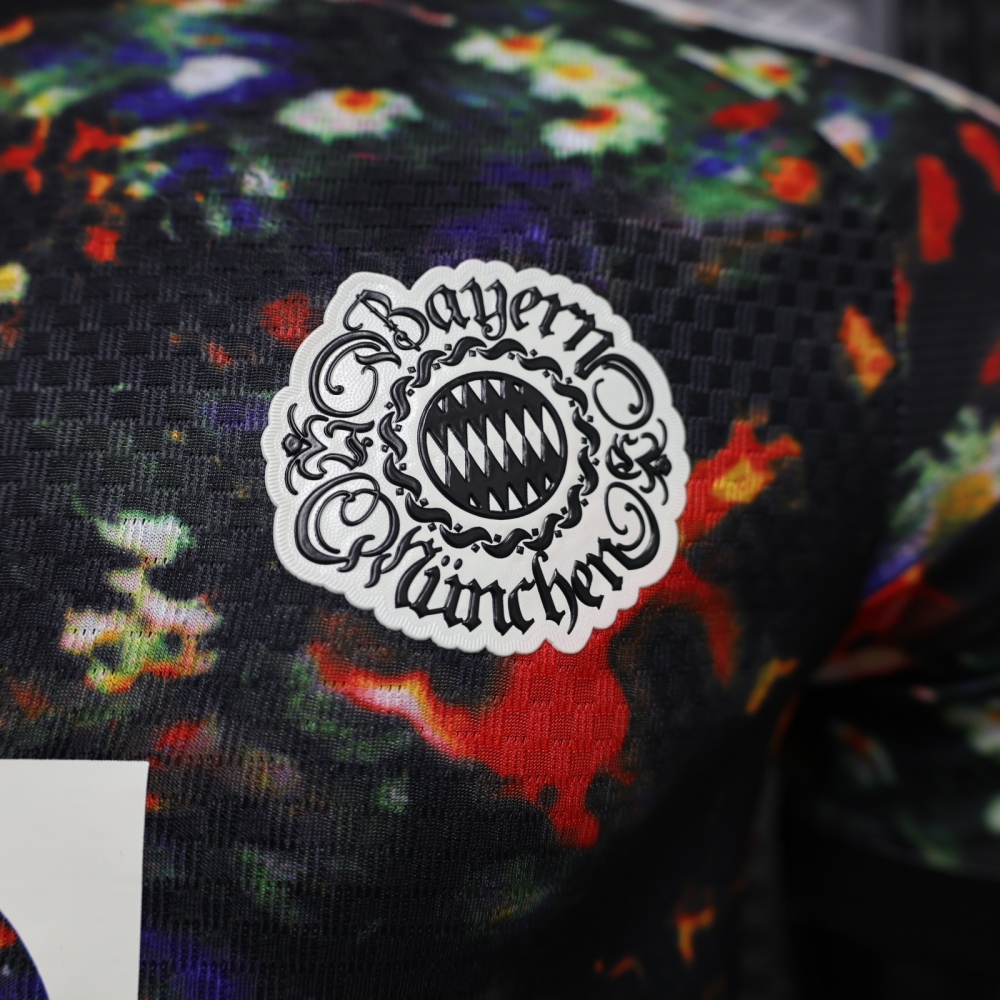 adidas FC Bayern 26/27 Wiesn Jersey Player Version - Multicolor