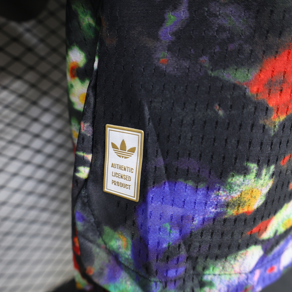 adidas FC Bayern 26/27 Wiesn Jersey Player Version - Multicolor