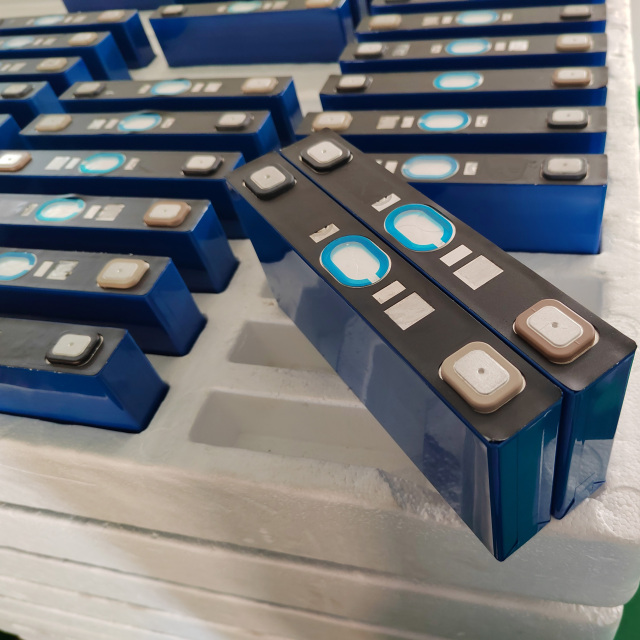 Brand New Catl 3.7v 116ah 117ah Lithium Nmc Rechargeable Battery Cells With Screws batteries battery lithium,Llithium Ion Battery Manufacturers from China