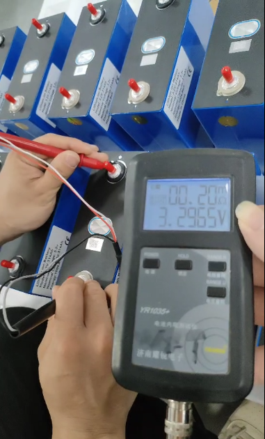 Lithium Battery Suppliers YR1035+ Meter Internal Resistance Voltage IR Tester for Lithium Ion Battery,Llithium Ion Battery Manufacturers from China