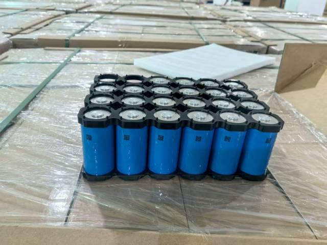 EVE 46950 3.7V 31.9Ah cylindrical ternary lithium battery for electric car, electric bike, electric scooter, electric robot and strong light flashlight,Llithium Ion Battery Manufacturers from China