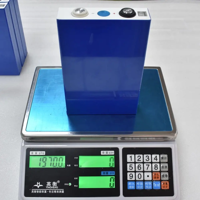 Starmax EVE 105Ah Lithium  Ion Battery 3.2V Lifepo4 Prismatic Cell,Llithium Ion Battery Manufacturers from China