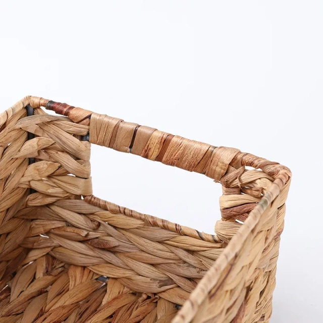 Natural  customized water-hyacinth  baskets with handles