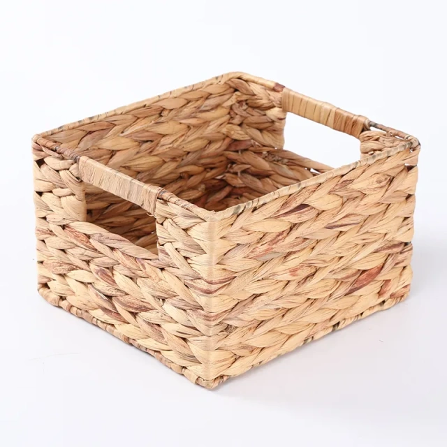 Natural  customized water-hyacinth  baskets with handles