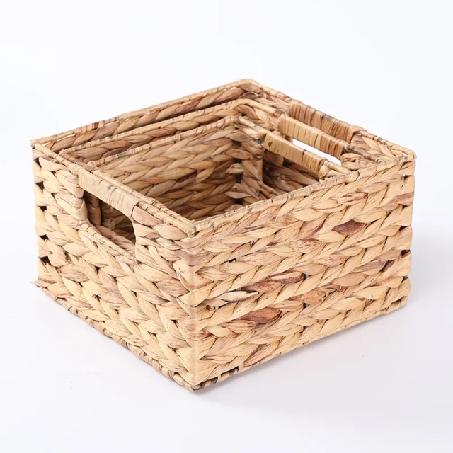 Natural  customized water-hyacinth  baskets with handles