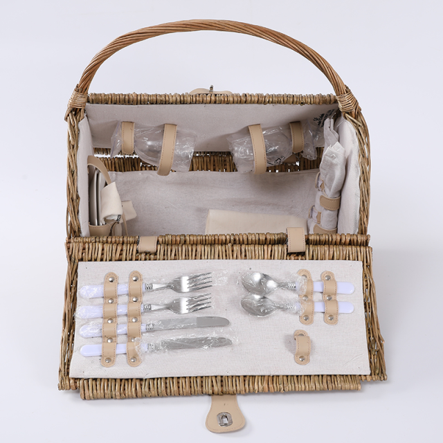 picnic baskets