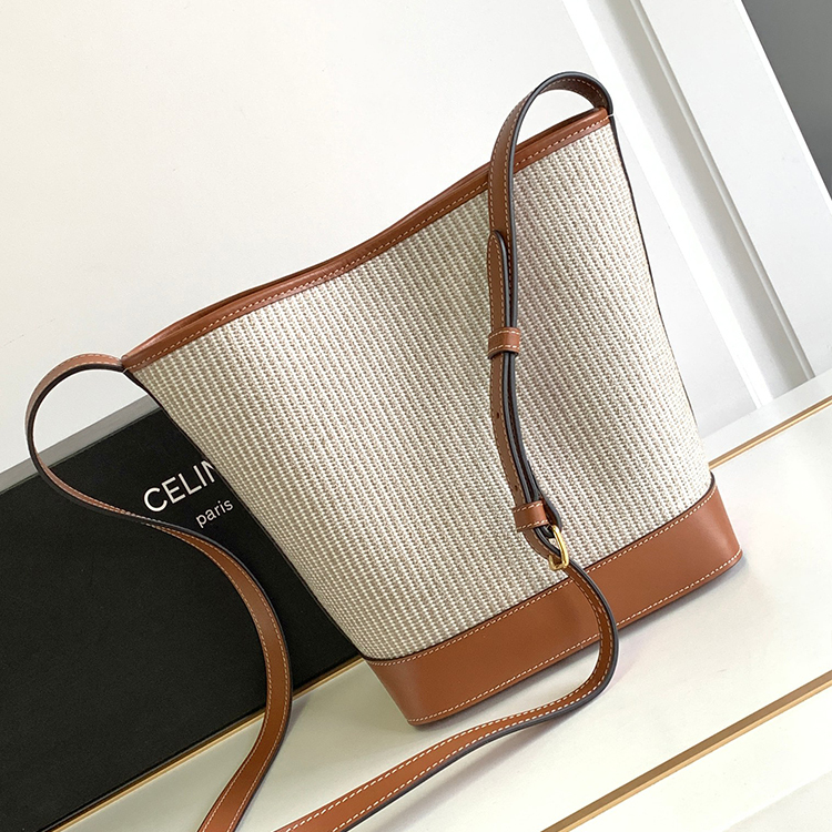 CELINE CUIR TRIOMPHE Small Bucket Bag