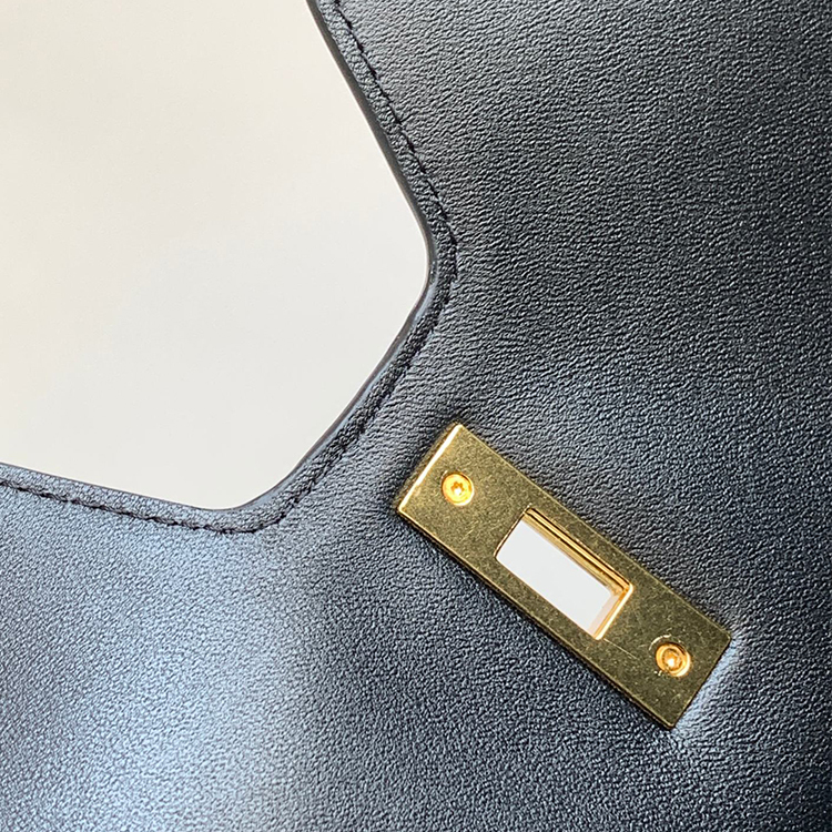 CELINE CABAS 16 handbag