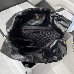 CHANEL 22 handbag