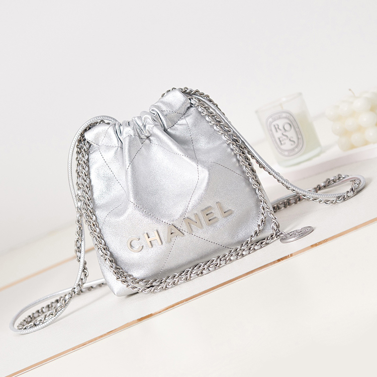 CHANEL 22 Mini Handbag
