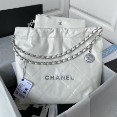 CHANEL 22 Small handbag
