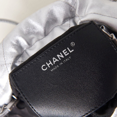 CHANEL 22 Mini Handbag