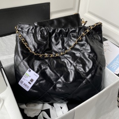CHANEL 22 handbag