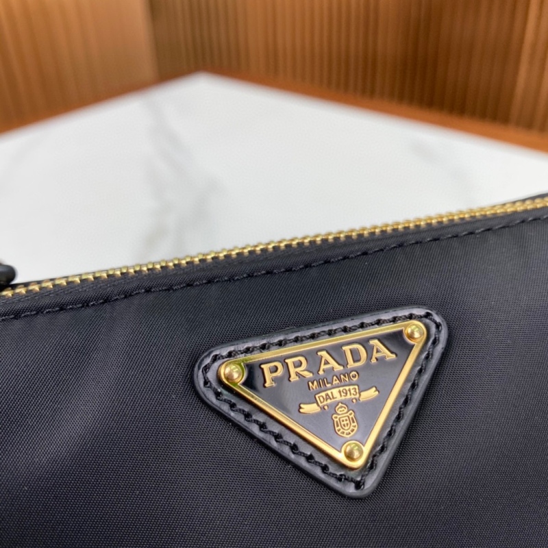 PRADA Re-Edition Shoulder bag