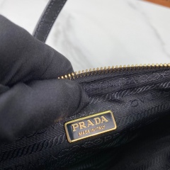PRADA Re-Edition Shoulder bag