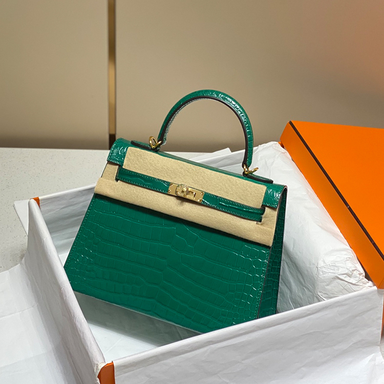 HERMES Kelly Handbag