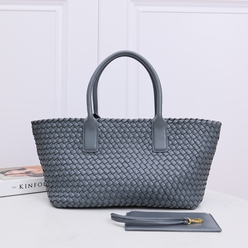 BOTTEGA VENETA Cabat Medium Tote Handbag