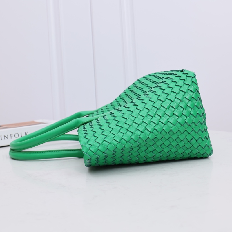 BOTTEGA VENETA Cabat Medium Tote Handbag