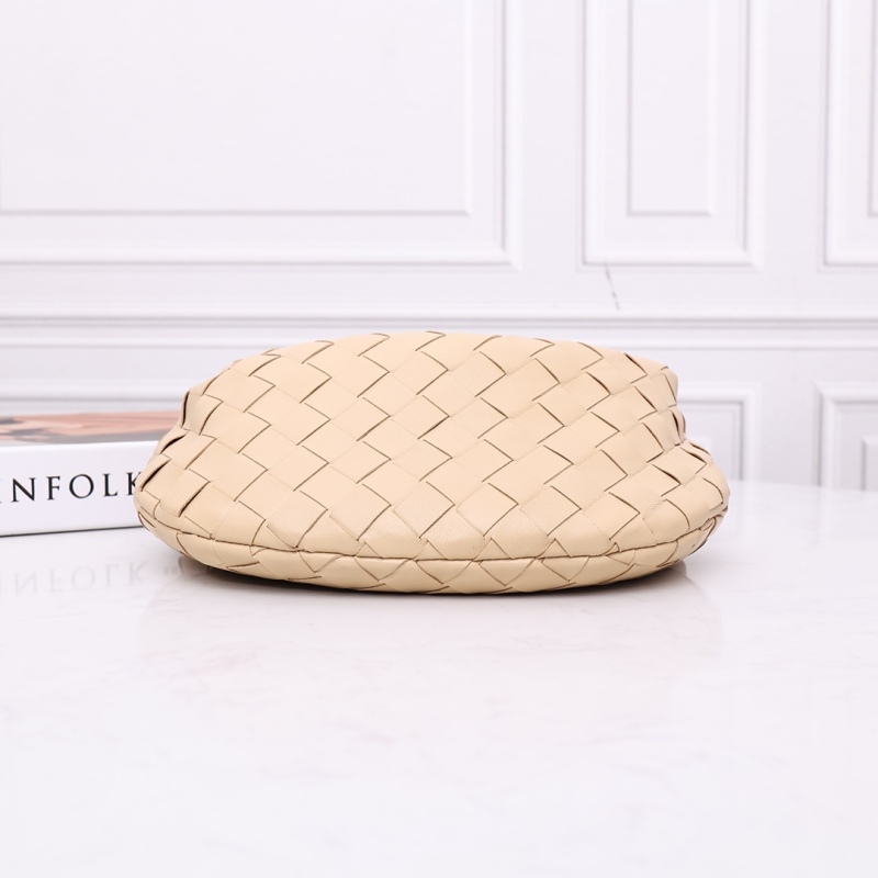 BOTTEGA VENETA Cabat Medium Tote Handbag