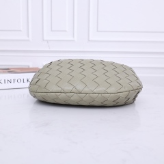 BOTTEGA VENETA Cabat Medium Tote Handbag