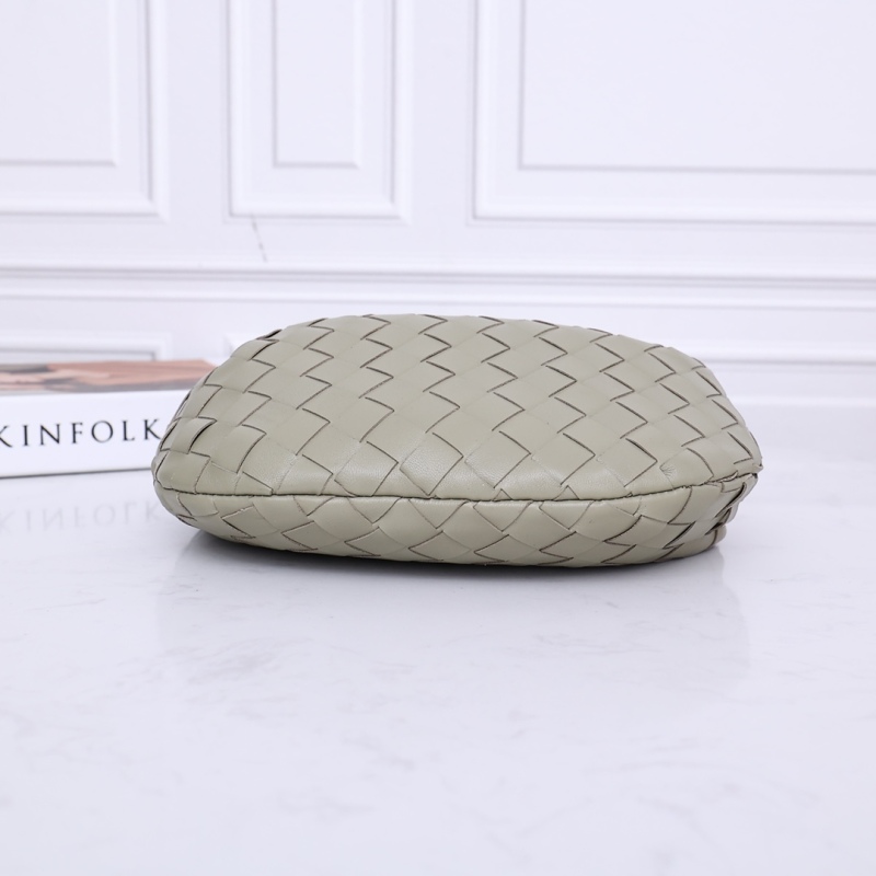 BOTTEGA VENETA Cabat Medium Tote Handbag