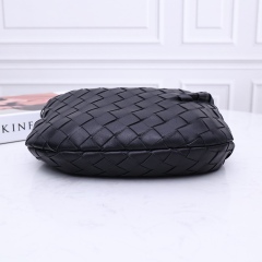 BOTTEGA VENETA Cabat Medium Tote Handbag