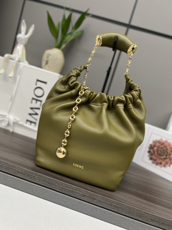 LOEWE Small Squeeze handbag