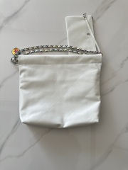 CHANEL 22 Handbag
