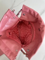 CHANEL 22 Handbag
