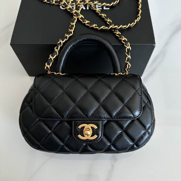 CHANEL Handbag