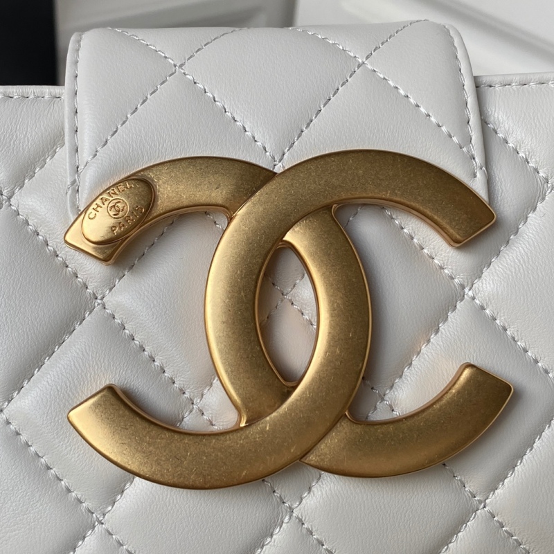 CHANEL Shoulder bag
