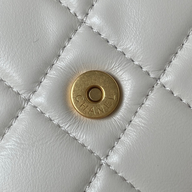 CHANEL 2C Shoulder bag