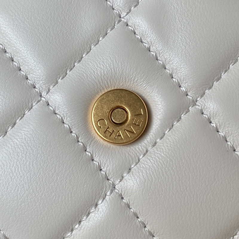 CHANEL Shoulder bag