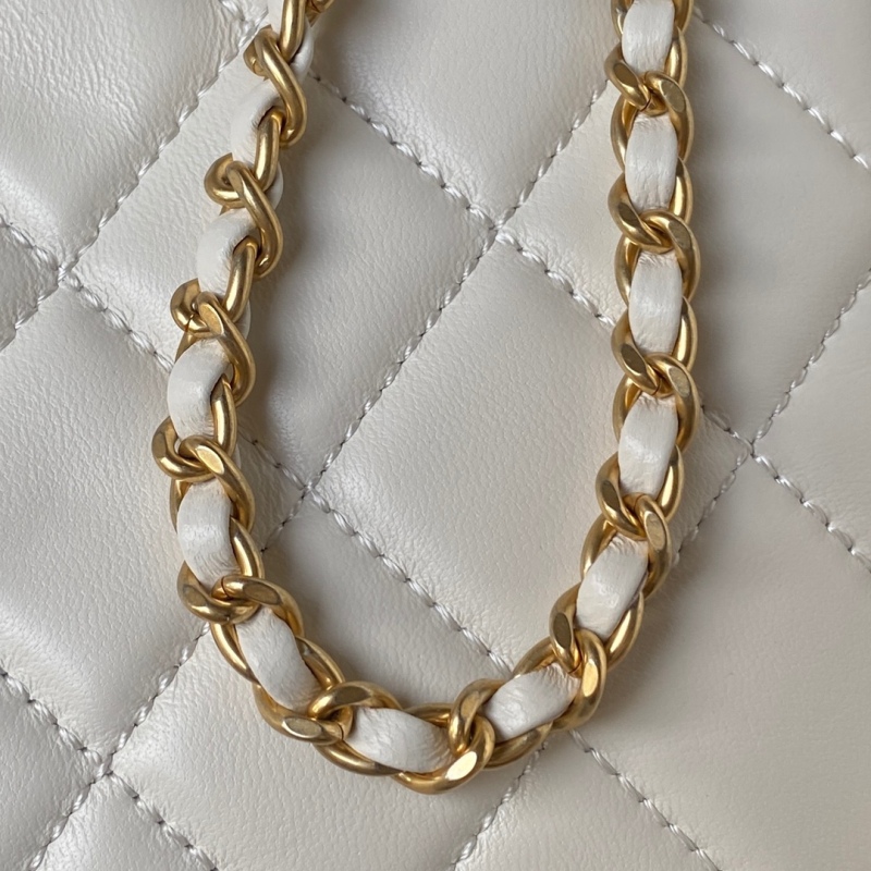 CHANEL Shoulder bag