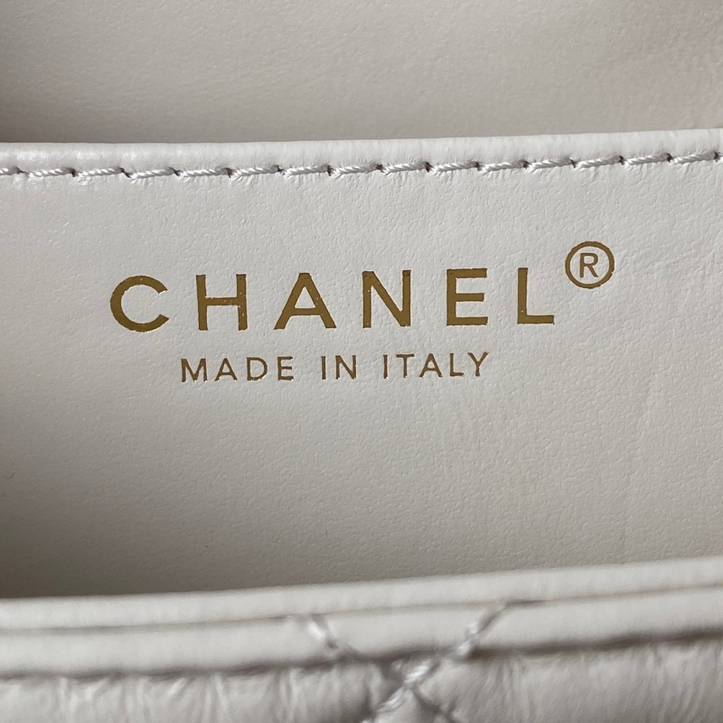 CHANEL 2C Shoulder bag