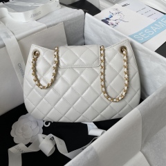 CHANEL 2C Shoulder bag
