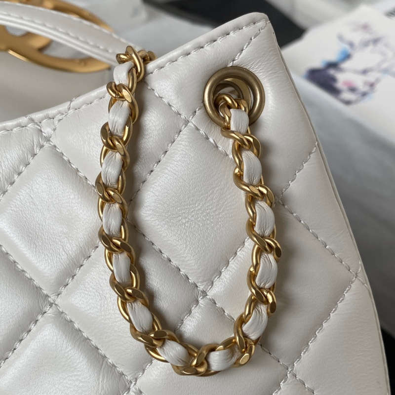 CHANEL 2C Shoulder bag