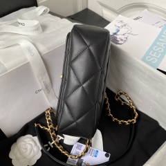 CHANEL Flap bag and shoulder bag