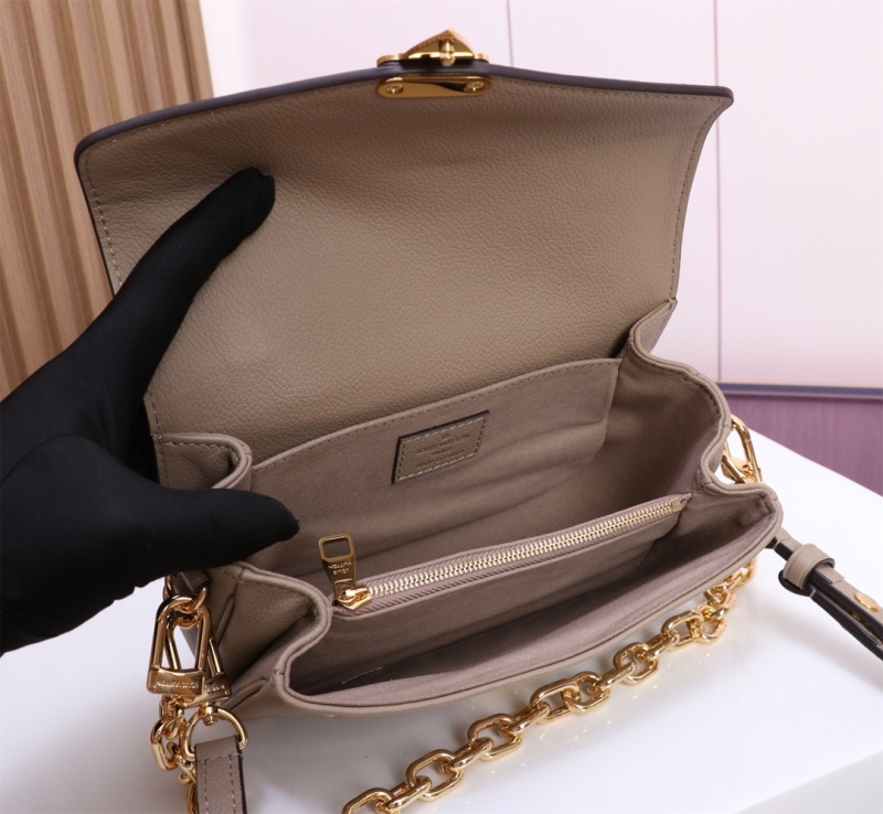 LV POCHETTE MÉTIS EAST WEST Handbag