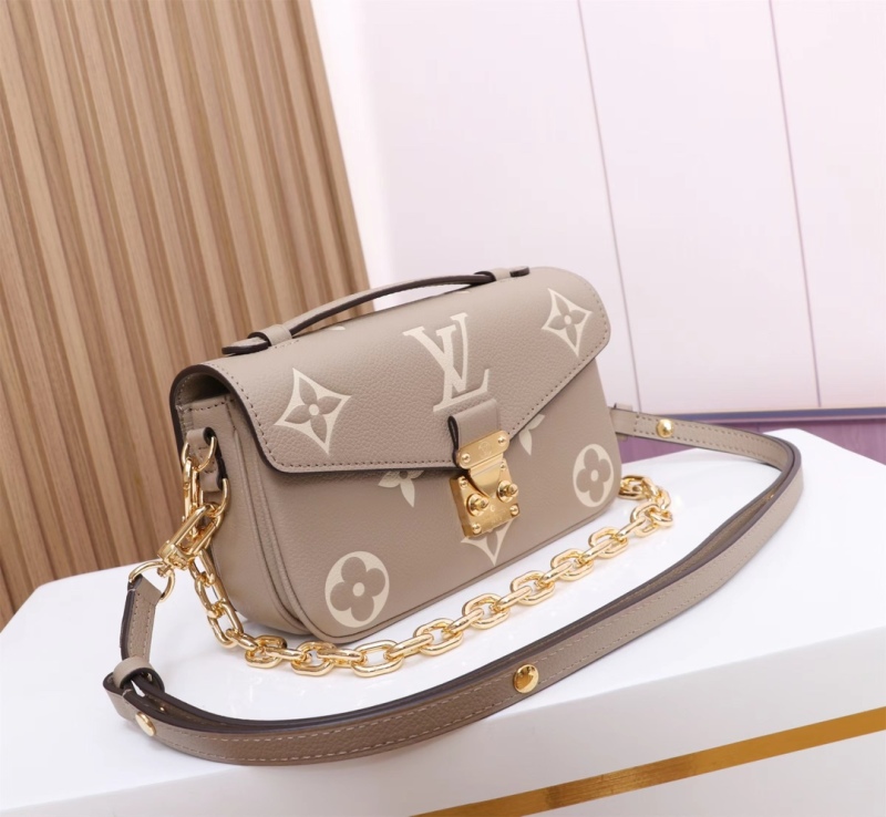 LV POCHETTE MÉTIS EAST WEST Handbag
