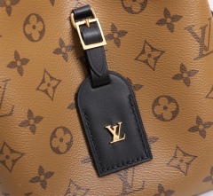 LV ATLANTIS BB Handbag