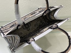 DIOR BOOK TOTE Medium Handbag