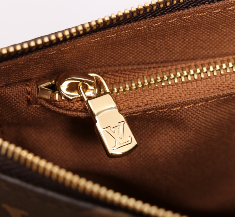 LVPOCHETTE ACCESSOIRES handbag
