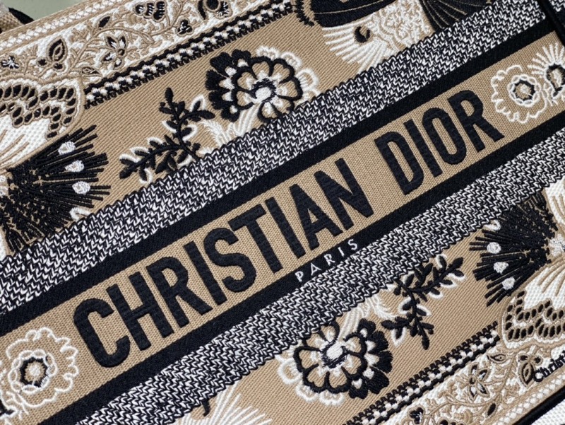 DIOR BOOK TOTE Medium Handbag