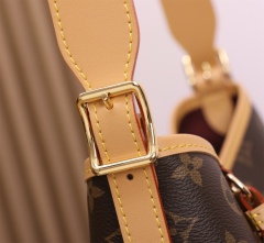 LV CARRYALL small handbag