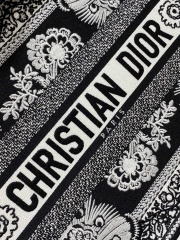 DIOR BOOK TOTE Medium Handbag